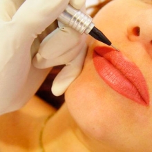 Перманентный макияж губ в технике напыления, акварельный и помадный прокрас